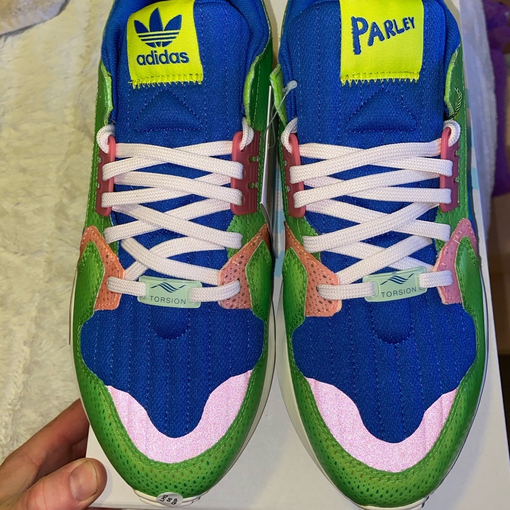 🆕🚹Adidas ZX Torsion Parley, 10.5, NOT SOLD IN US - Picture 5 of 12